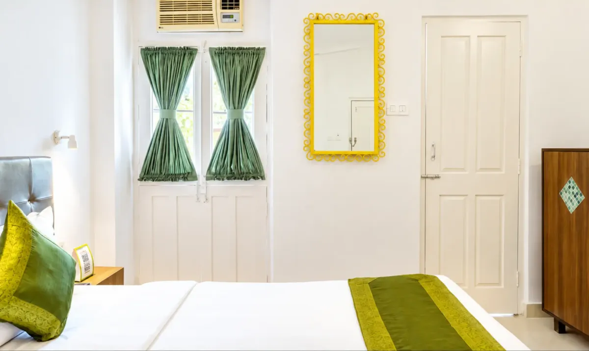 Deluxe Double Room with Balcony at Mayfair Hotel